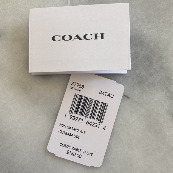 Coach Wallet - Like New - Picture 5 of 5